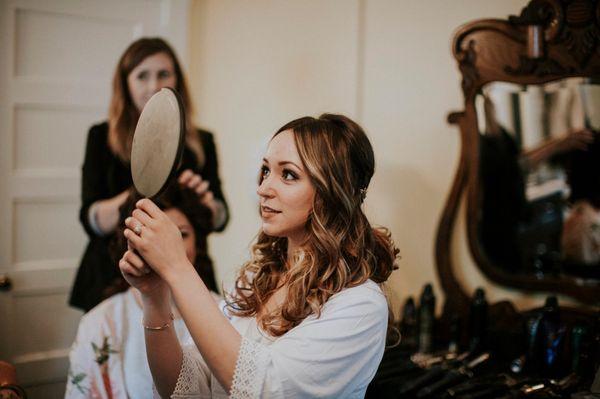 Bride Lindsay seeing her Hair and makeup by Jenny Mattos with EB Elite Artistry for the first time