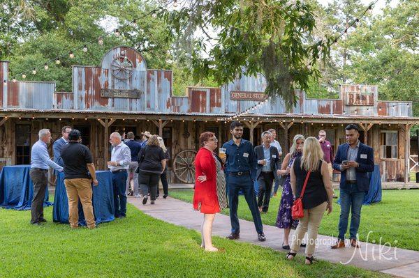 Enjoy cocktail hour in our Old Western Town area with beverages served in the Saloon!