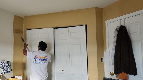 Professional and Affordable Painting and Remodeling Services in Chicago and neaby suburbs. Book an appoitment now! Call us at 773-992-9161.