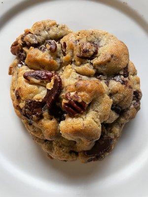 Chocolate chip pecan cookie