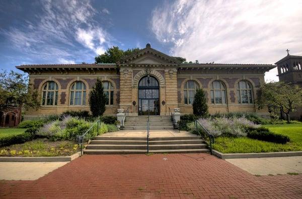 The Carnegie Center of Columbia Tusculum