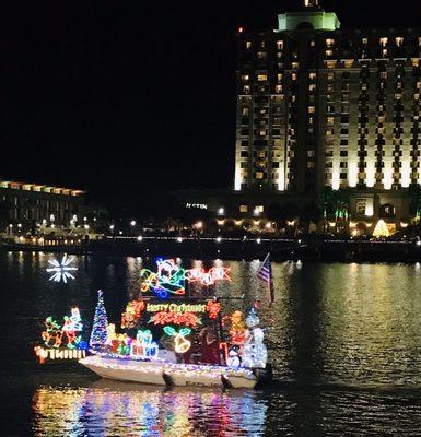 Savannah Xmas Boat Parade Of Lights