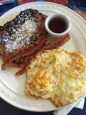 Cute cute bistro!   The breakfast special is 2 eggs, French toast.  The atmosphere is fun and food is delicious !