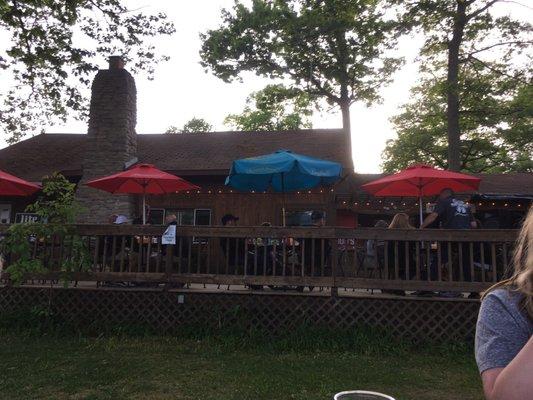 The out doors have a volleyball pit and a Corn hole set! Tons of fun!!!