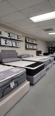 Mattress Doctors - 50%-80% BELOW retail prices.  Brand New Mattresses - Brand Name - Manufacturer Warranty - $40 down no cred...