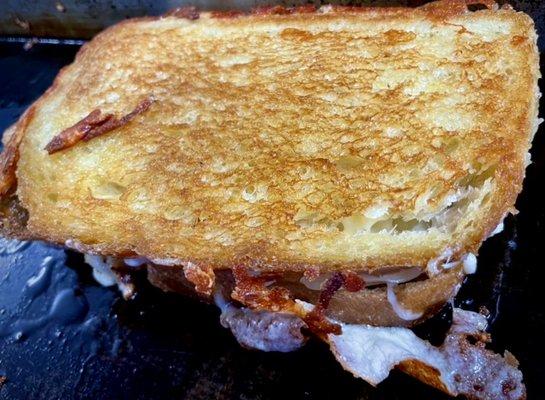 CHEESE GRILLED-Grilled Cheese