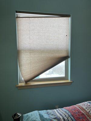 Blynco blind after 6 months of use in a guest room