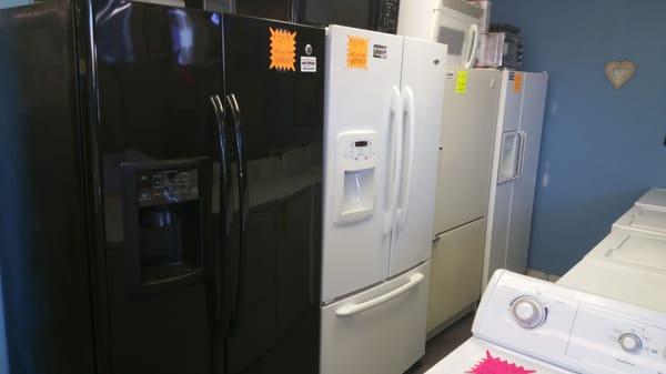 Refrigerators 1yr labor warranty