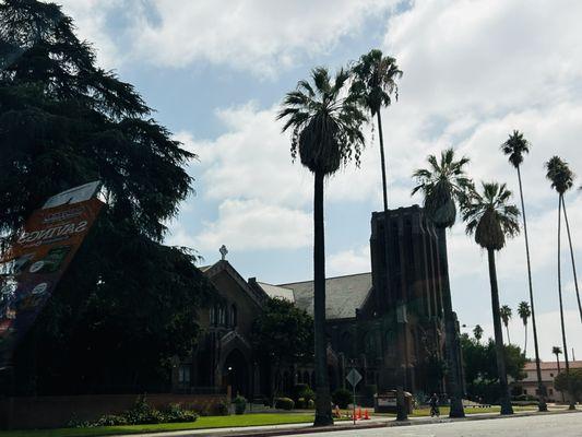 9/21/24 Huge church by the Pomona fmr mkt