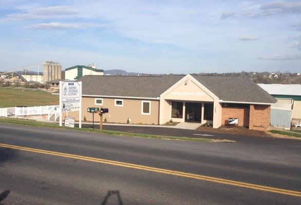 Newly Expanded Small Animal Veterinary Clinic in the Harrisonburg/ Rockingham County, Virginia Area