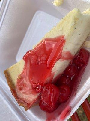 OHHHHH the Cherry Cheesecake!!! You could see the specs of vanilla bean in the cream!!! Yummy!!!