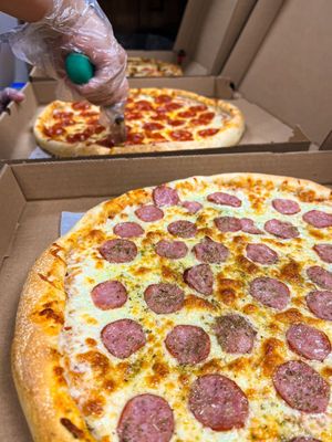 Pepperoni pizza and Calabreza pizza