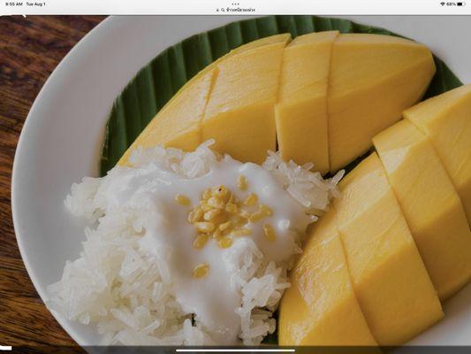 Sticky rice with mango