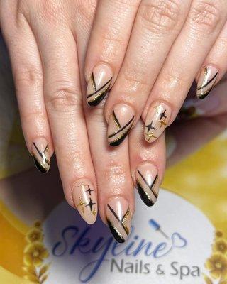 Black and gold dip nails designs