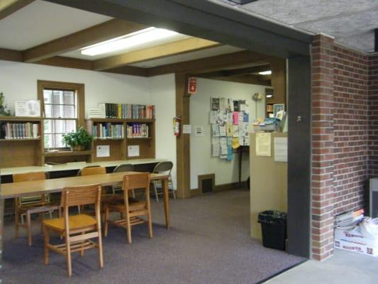 Hyannis Public Library