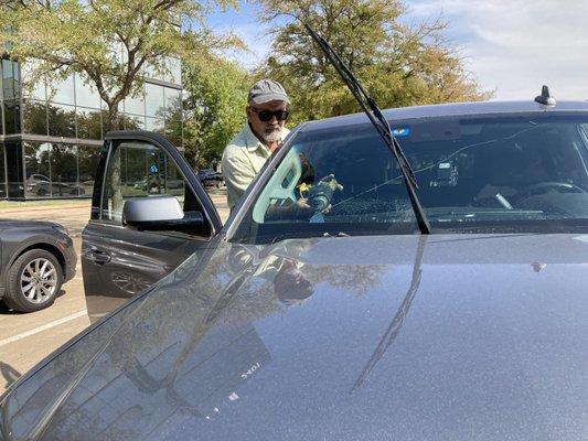 Replacement of front windshield