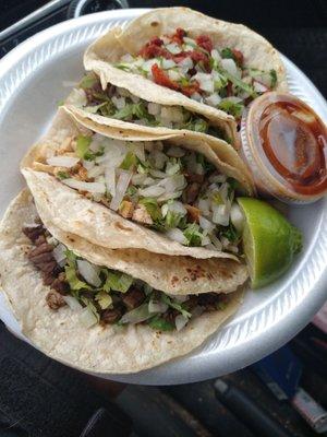 1 Barbacoa, 1 pollo, 1 asada, and 1 Pastor taco