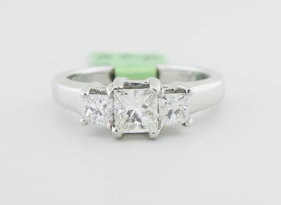 Ring 77)NEW, 3 princess cut diamond and platinum ring, center diamond 0.51 CT, side diamonds 0.42 CT, platinum 7.9 grams