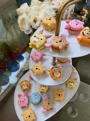 Winnie the Pooh Macaron