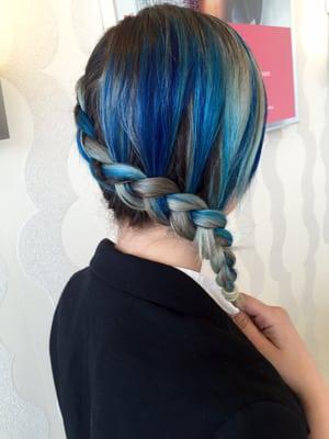 Always Claudia. *heart eyes* Three weeks later and my hair is still bright as ever. Blue and silver :)