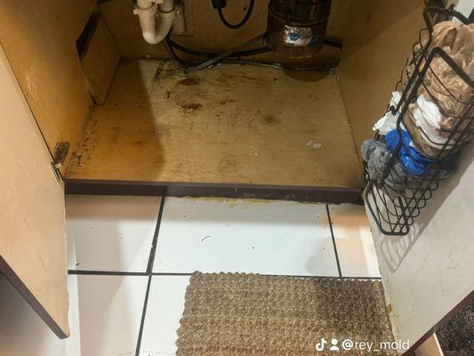 Kitchen leaking