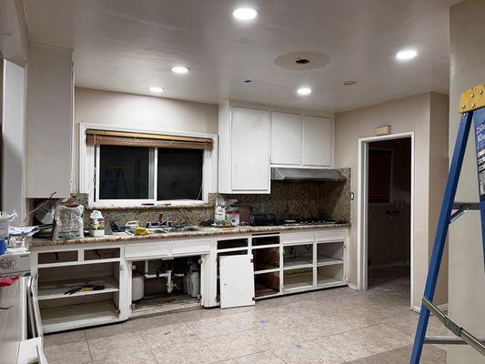 Lights installed and functioning (kitchen under renovation)