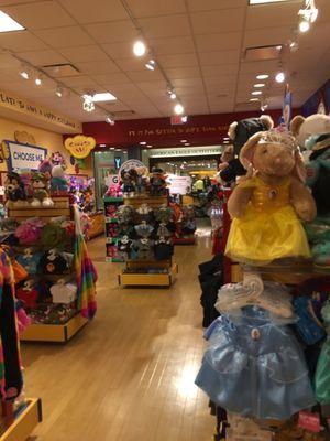 Build a bear store