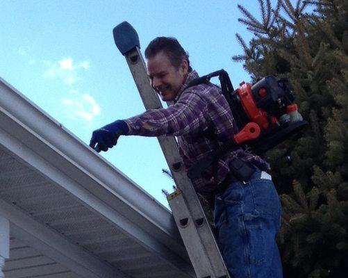 gutter cleaning service