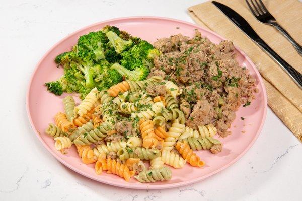 Ground turkey, whole wheat pasta, and broccoli