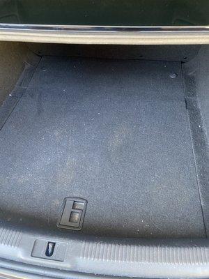 Make sure u double check their vacuuming. I cleared out my trunk so they could vacuum. ‍ guess what they didn't do???