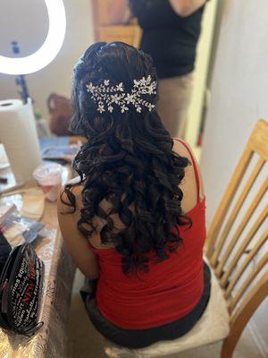 Beautiful hairstyle on my quinceañera