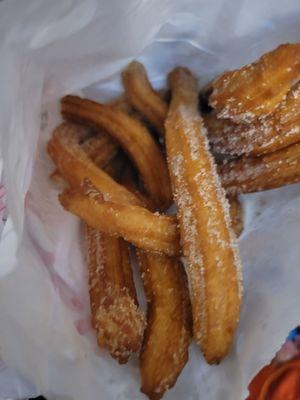 Fresh Churros  : @_eatingwithrunana