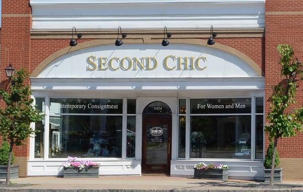 Second Chic Williamsville store front.