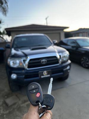 Toyota Tundra Spare Transponder Key with Remote, cut and programmed.