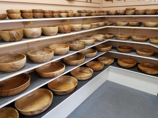 Bowls of many sizes to choose from!