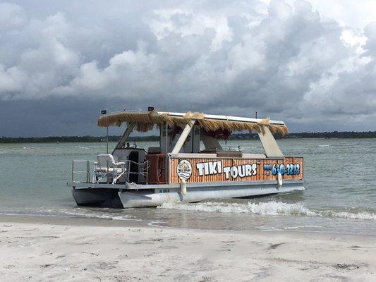 Tiki tour boat