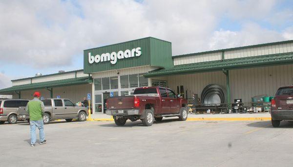 Bomgaars