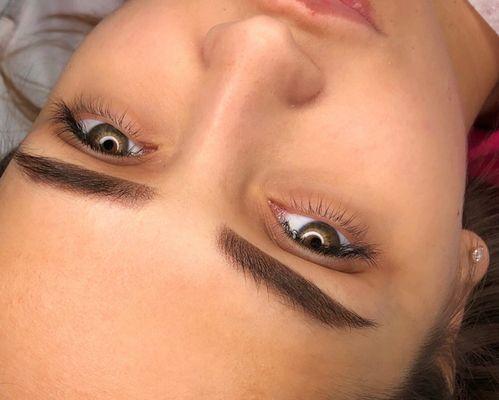 Eyebrows permanent makeup