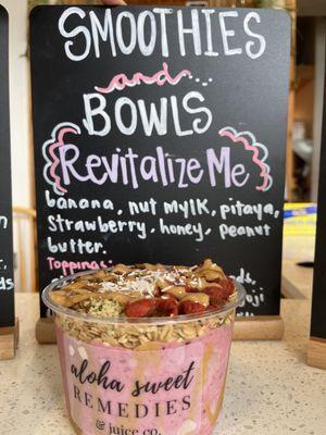 "Revitalize me" smoothie bowl