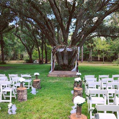 This ceremony looks straight out of a fairytale!