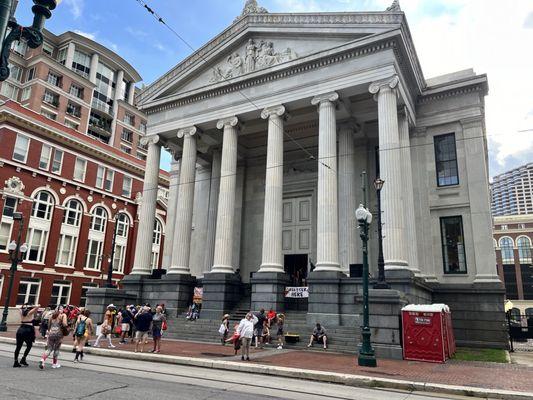 Gallier Hall