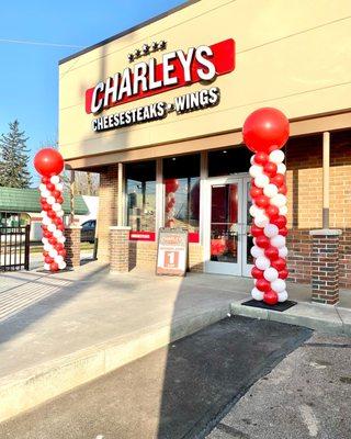 Grand Opening, Balloon Columns, Charley's Cheesesteak