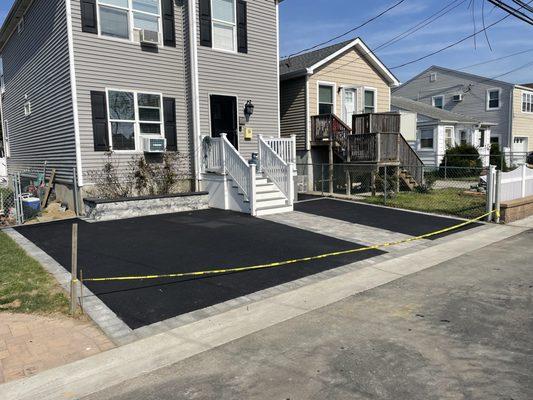 After photo asphalt driveway