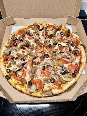 Super Supreme (large pan crust cut into 16 slices, no green peppers, double mushrooms) - VN