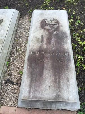 Mrs. Edison's grave