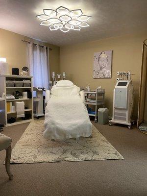 One of our 3 tranquil treatment rooms, designed for your comfort and relaxation. Where your journey to a new you begins.