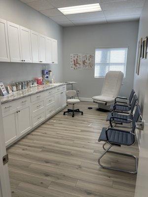 We have completely new and spacious exam rooms to help you and your family feel comfortable during their Podiatry consultation.