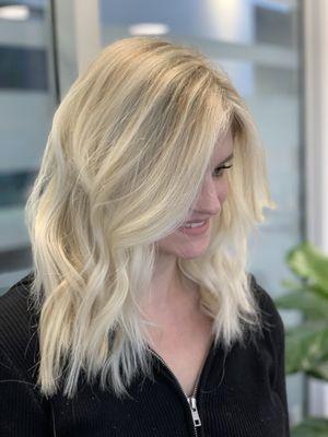 Dimensional bright blonde. Custom color highlights