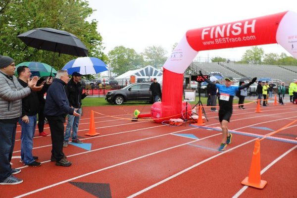 2017 Sacco 5K Race Finish Line!