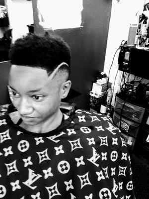 Clean linez ® female hard fade